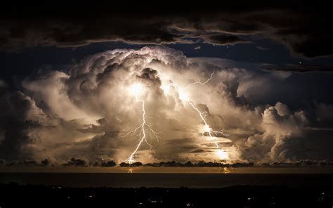 What Happens During a Lightning Storm?