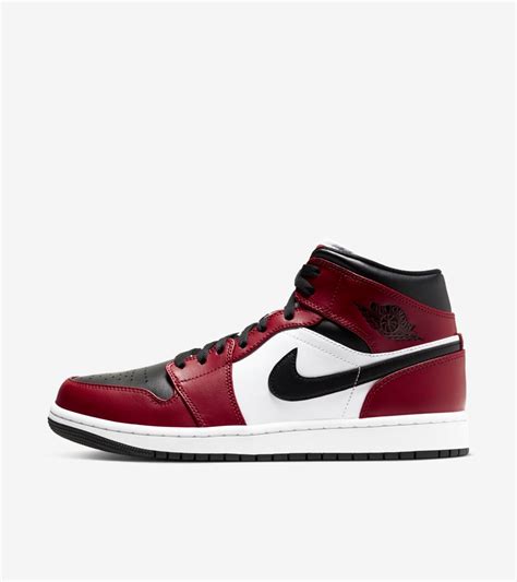 Air Jordan 1 Mid 'Gym Red' Release Date. Nike SNKRS