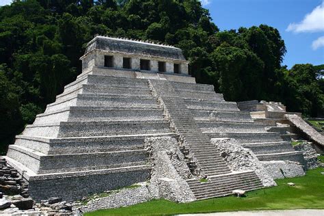 ARTE MAYA: ARQUITECTURA, ESCULTURA Y PINTURA