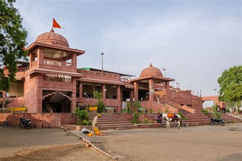 Shri Kaal Bhairav Temple, Bhairav Garh, Ujjain, Madhya Pradesh