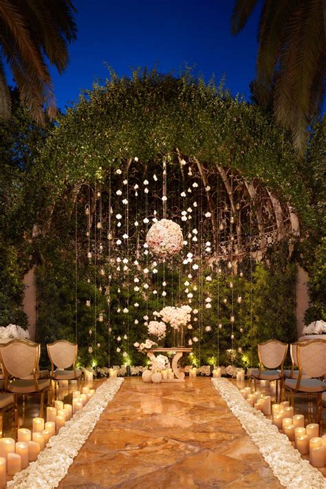 Primrose Courtyard graced by the night sky at The Wynn Las Vegas ...