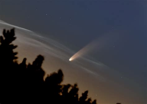 A naked-eye comet graces our skies – Astronomy Now