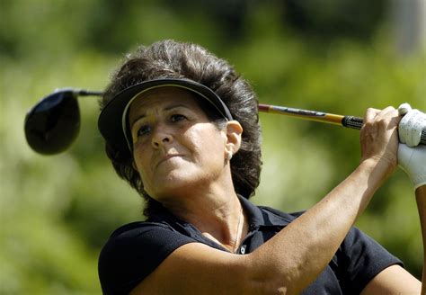 Golfing great Nancy Lopez has book deal