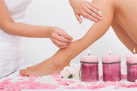 How to Choose Between Hard Wax and Soft Wax Hair Removal - VokaDeka