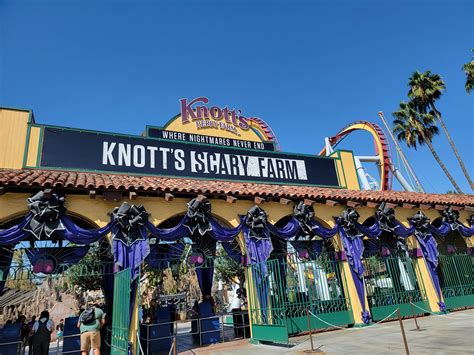 Knotts-Scary-Farm - Horsing Around In LAHorsing Around In LA