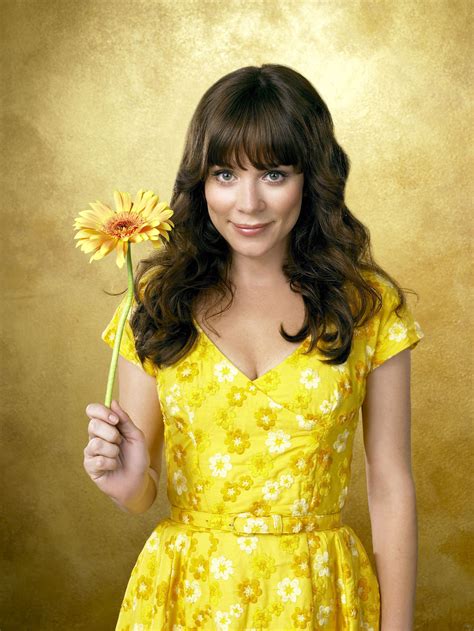 Look of the Week: the spring styling of Chuck on Pushing Daisies | SYFY ...