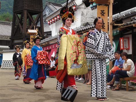 OIRAN KIMONO Oiran costumes on display at the Oiran Dochu Annual Parade ...