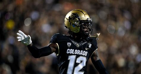 Travis Hunter Praised by Terrell Owens; Colorado WR's Skills Are 'Off ...