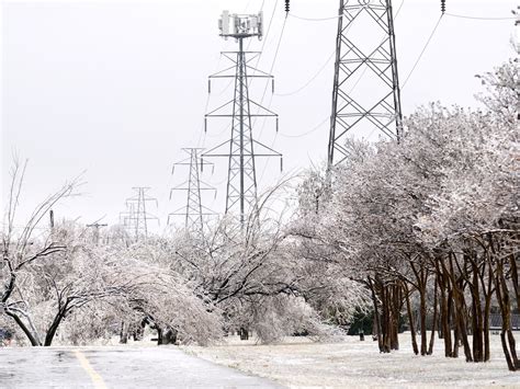 Texas ice storm causes statewide power outages : NPR