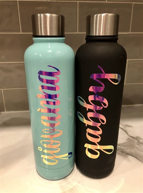 Holographic cricut vinyl water bottles #cricut #cricutprojects # ...