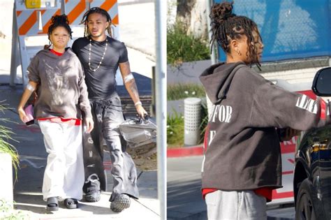 Halle Bailey shows off her belly bump on LA outing with boyfriend DDG ...