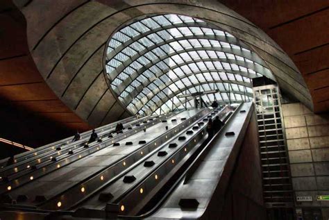 Canary Wharf Tube Station | BritainVisitor - Travel Guide To Britain in ...