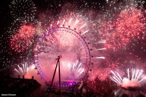 Aaron Chown on Twitter | London fireworks, New years eve fireworks, New ...