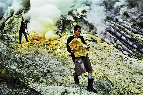 Sulphur mining, Ijen volcano | Southeast Asia Globe Magazine