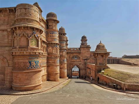 Jaw dropping history of Gwalior Fort - Tales of Travel