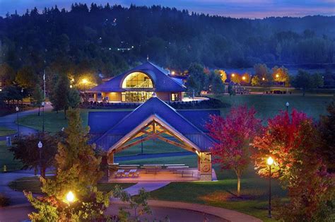 Panoramio - Photo of Salem Riverfront carousel | Oregon pictures ...