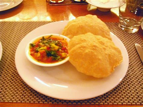 Yummicious: Aloo Puri (Puri Bhaji) Recipe | How To Make Aloo Puri (Puri ...