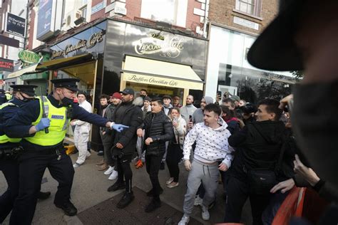 Arrests after hundreds take part in anti-lockdown protest in Dublin ...