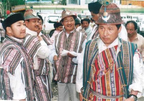 Traditional Dress of Sikkim For Men & Women - Lifestyle Fun