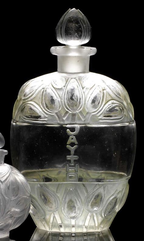 Lalique French Lilac Perfume Bottle 7404 | Perfume bottles, Beautiful ...