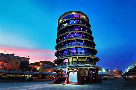 menara condong teluk intan perak - berkebun jeruk santang madu