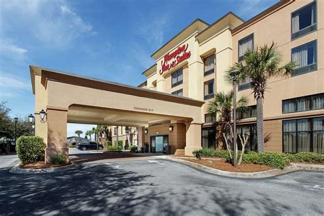 HAMPTON INN & SUITES NAVARRE - Hotel Reviews, Photos, Rate Comparison ...