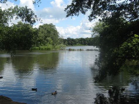 Allestree Lake in Derby © Eamon Curry cc-by-sa/2.0 :: Geograph Britain ...