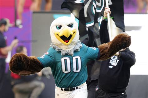 Philadelphia Eagles' Jason Kelce Goes Viral For Victory Dance