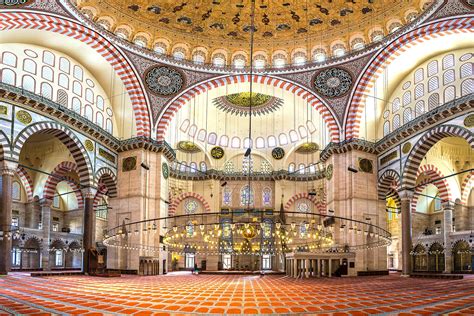 Sultan Ahmet Camii (Blue Mosque) in Istanbul - Visit an Iconic UNESCO ...