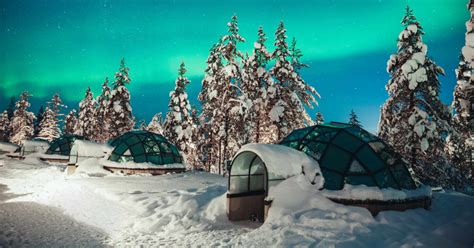 Igloo To See Northern Lights