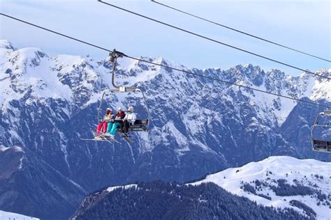 Ski pass prices in Les 2 Alpes | Save money on lift passes