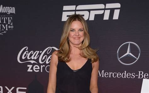 Wendi Nix Net Worth, Career, Salary, Married, Husband, Kids, Divorce ...