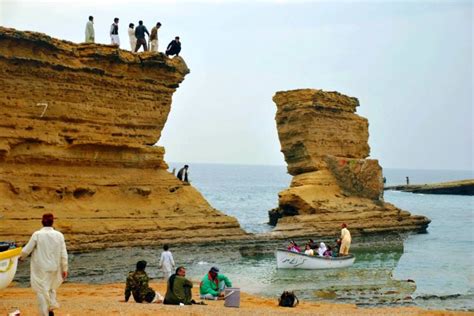 Best Beaches in Pakistan