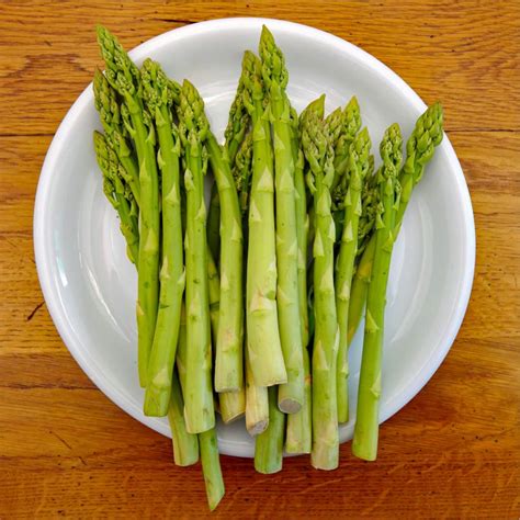 Asparagus - health benefits and therapeutic value, fiber and minerals