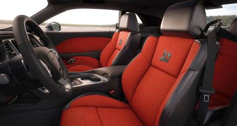 The 2016 Dodge Challenger Interior Design: High-tech & Luxurious