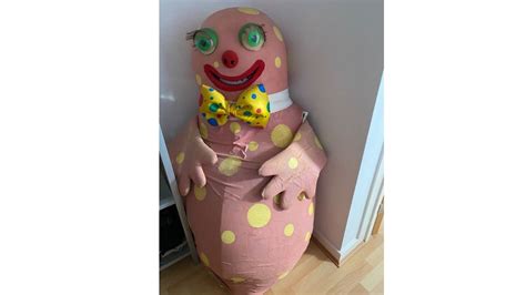 Original Mr Blobby costume set to fetch more than £60,000 in online ...