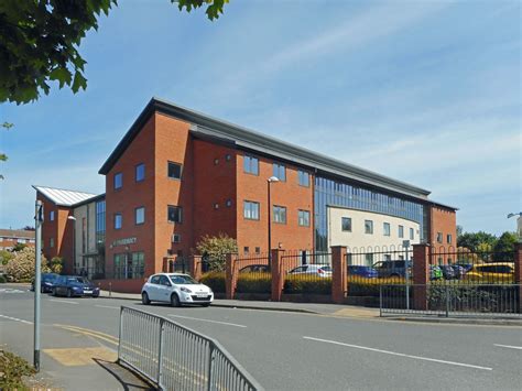 Medical Centre, Newtown Road © Des Blenkinsopp :: Geograph Britain and ...