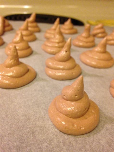 Poop emoji meringue cookies | Megan's Island