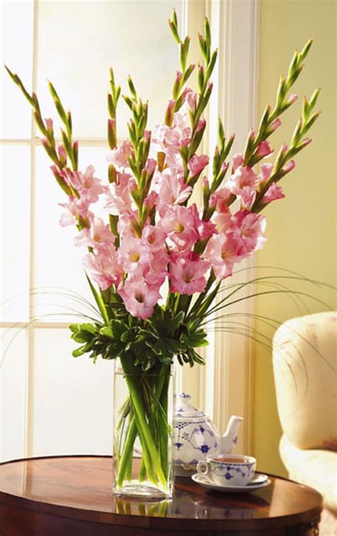 Beautiful Gladiolus Flower Arrangements For Home Decorations 44 ...