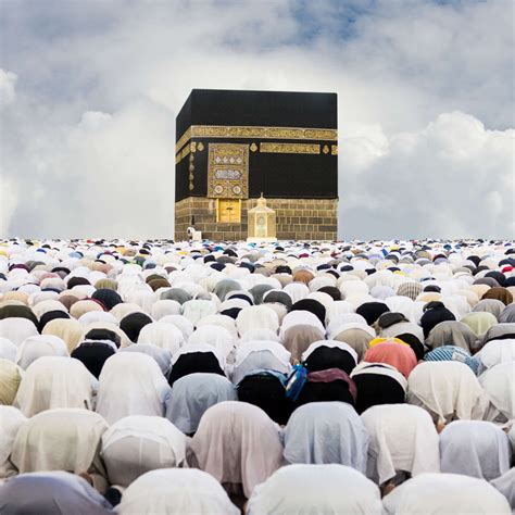 Kaaba Praying Pilgrims Wall Art | Photography