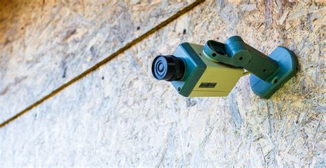 5 Best Outdoor Dummy Cameras UK (2022 Review) | Spruce Up!