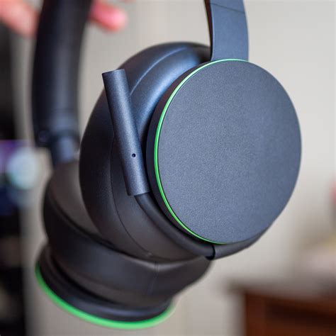 Microsoft Xbox Wireless headset review: mic drop – The Verge – The ...