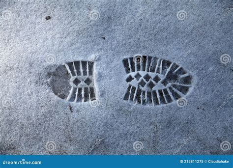 Trace in the snow stock image. Image of imprint, feet - 215811275