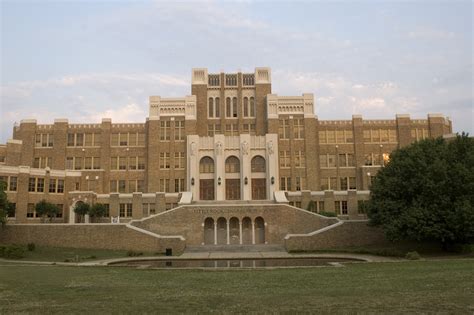 Tour America's History: Little Rock Central High School