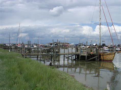 Southwold Harbour © Sarah Maidment cc-by-sa/2.0 :: Geograph Britain and ...