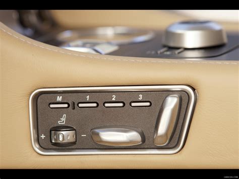 Aston Martin Rapide | 2010MY Hardly Green | Interior, Close-up