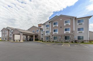 Comfort Suites Lake Geneva Area Hotel in Delavan, WI