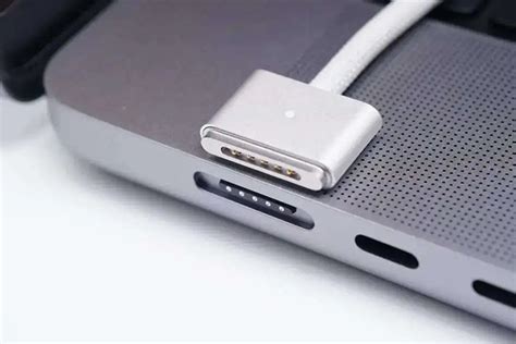 Complete Guide: Magsafe 2 Vs Magsafe 3 - ByteCable