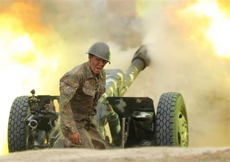 Hero of the most famous photo from ongoing Karabakh war dies