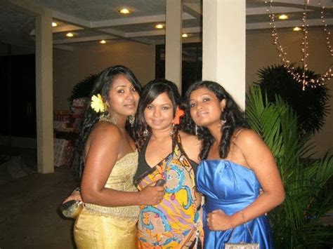 Colombo Night Club - Lanka Club Girls